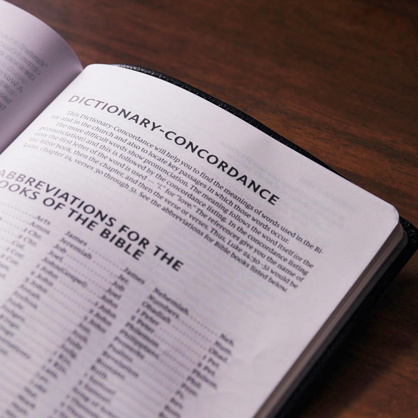 NKJV, Holy Bible, Personal Size Large Print Reference Bible