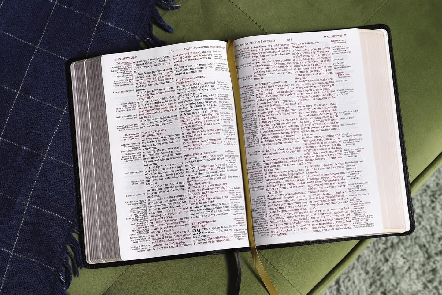 KJV - Thompson Chain Reference Bible, Leathersoft, Black, Red Letter, Comfort Print