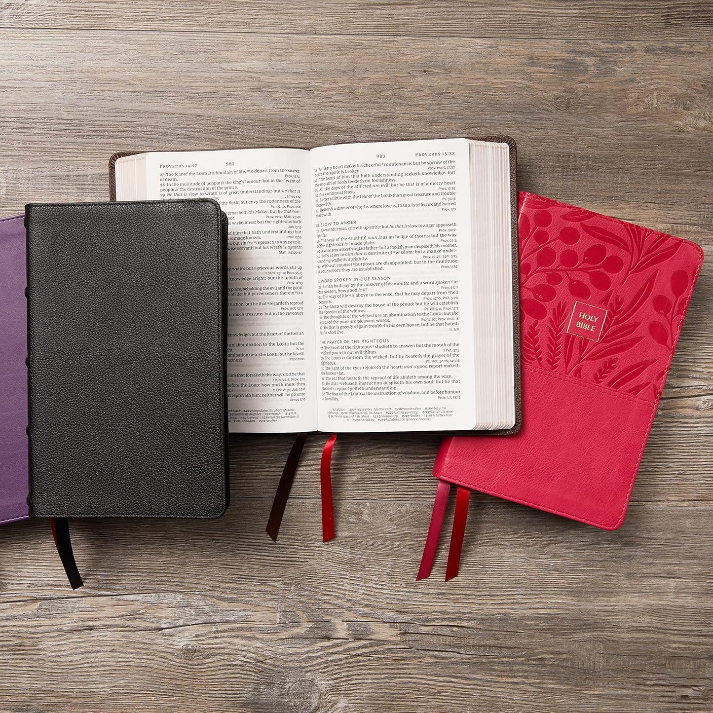 KJV, End-of-Verse Reference Bible, Personal Size Large Print, Leathersoft, Pink, Red Letter, Comfort Print