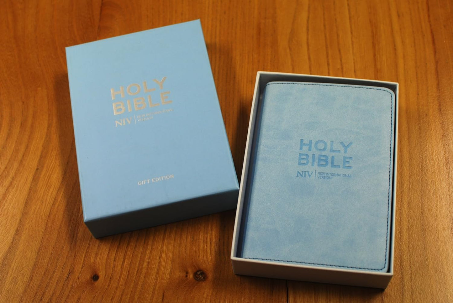 Holy Bible: New International Version (Pastel Blue Soft-tone Bible)
