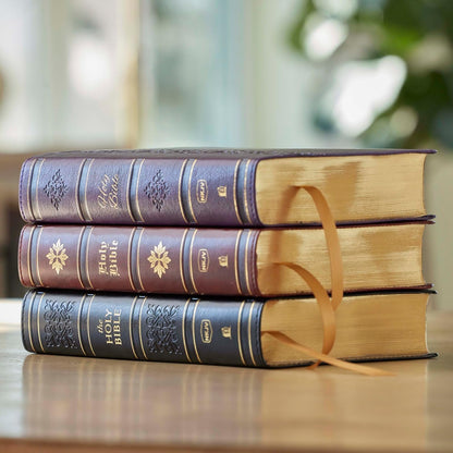 NKJV Bible: Personal Size Giant Print, Black Leathersoft