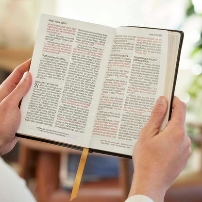 NKJV Bible: Personal Size Giant Print, Black Leathersoft
