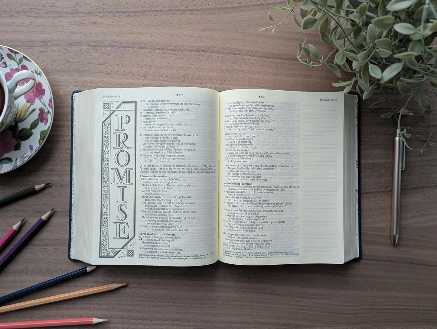 Inspire Bible NLT, Filament Enabled (Hardcover LeatherLike, Navy)