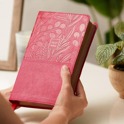 KJV, End-of-Verse Reference Bible, Personal Size Large Print, Leathersoft, Pink, Red Letter, Comfort Print
