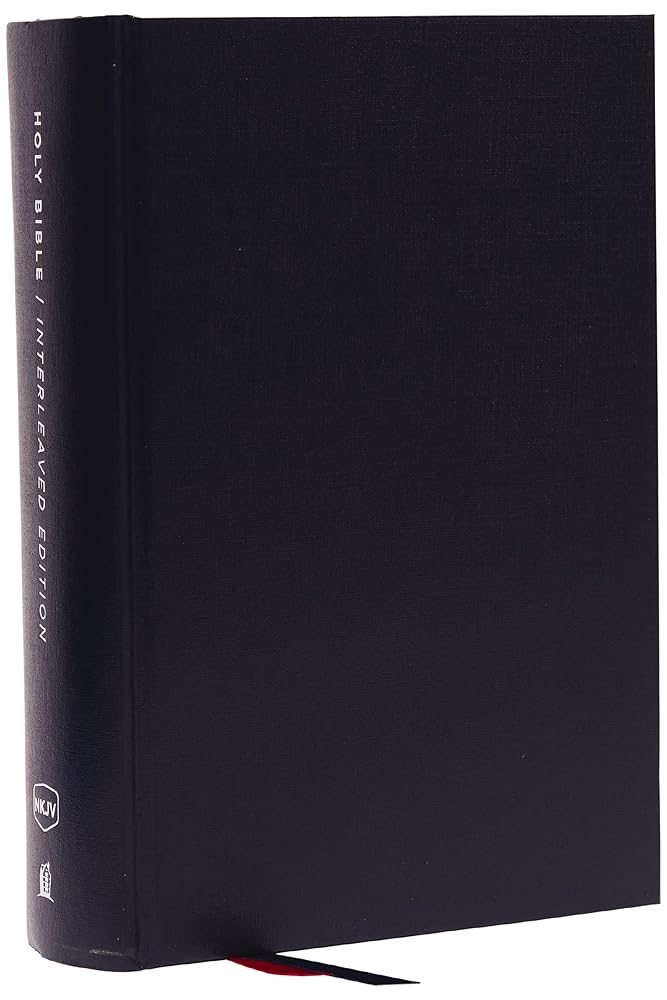 NKJV, Interleaved Bible, Journal Edition, Hardcover, Blue, Red Letter, Comfort Print: The Ultimate Bible Journaling Experience cover image