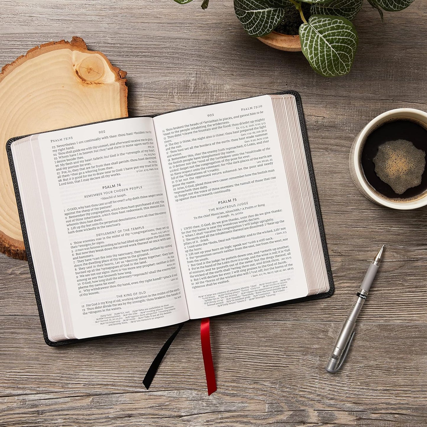KJV, End-of-Verse Reference Bible, Personal Size Large Print, Leathersoft, Purple